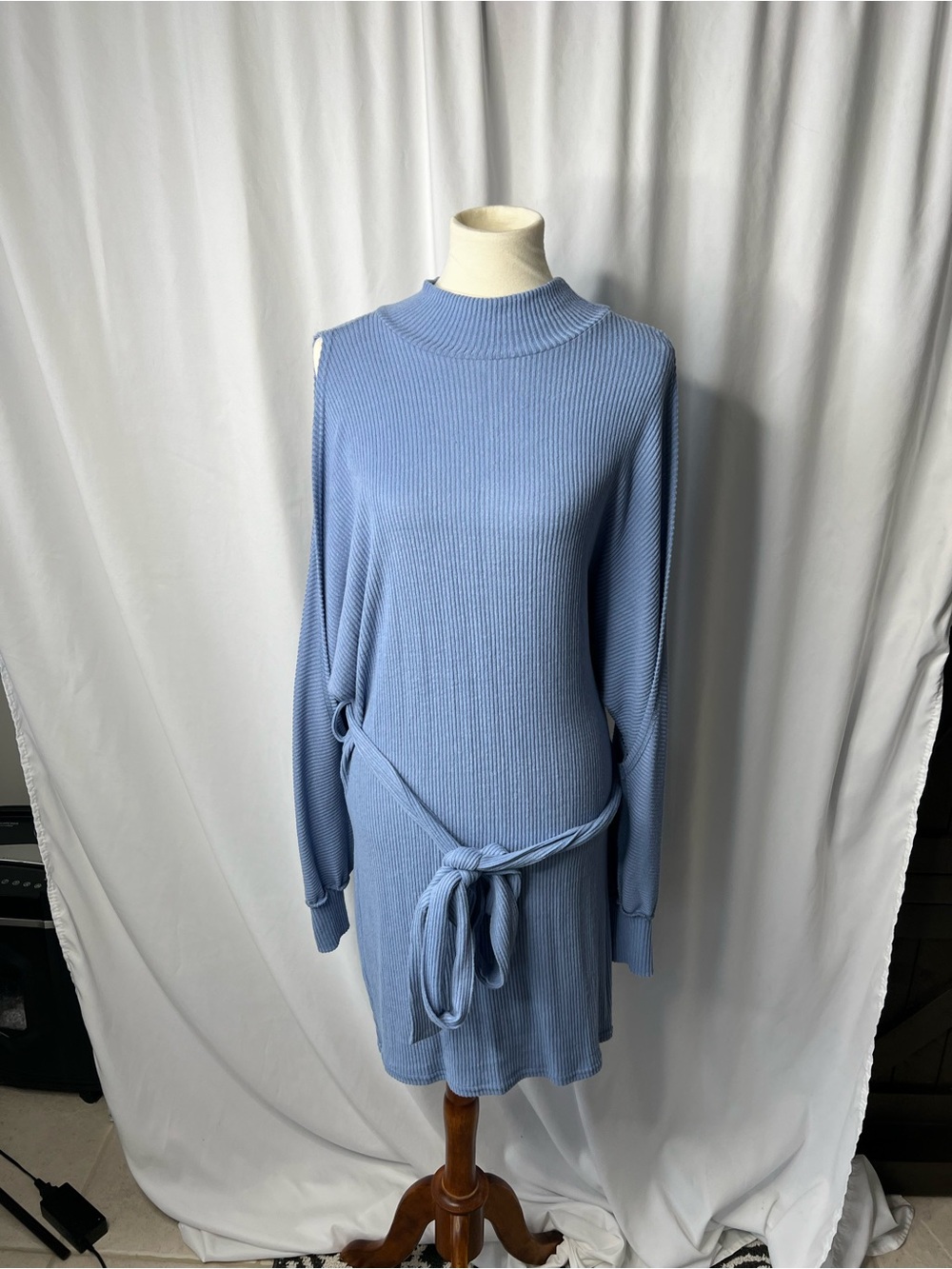 Venus Blue Ribbed Cold Shoulder Sweater Dress with Tie Belt - Size Large - NWOT